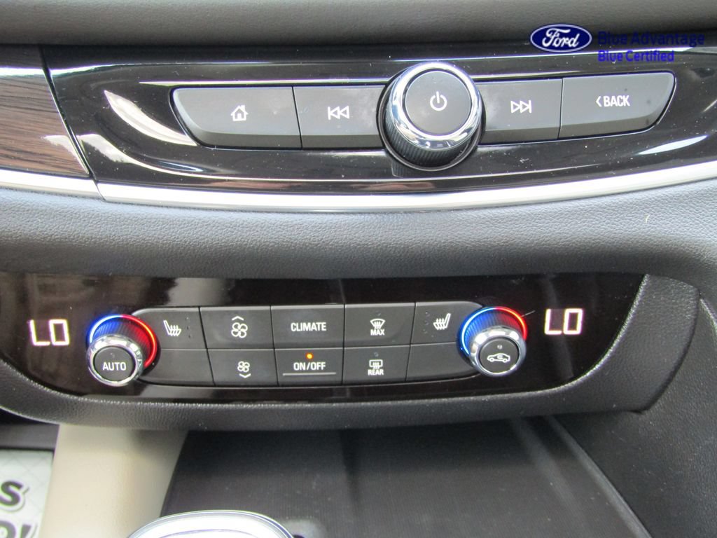 Used 2019 Buick Enclave Essence w/ LPO, Hit The Road Package AWD/4WD image 21
