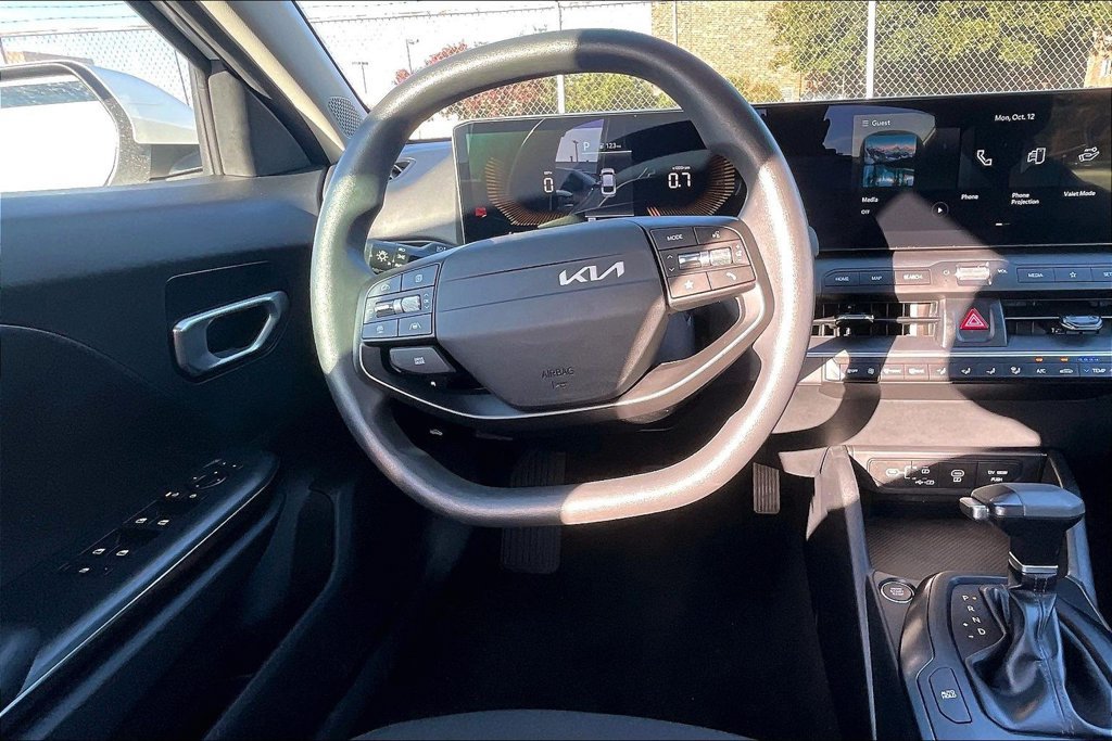 Used 2026 Kia K4 FWD image 4