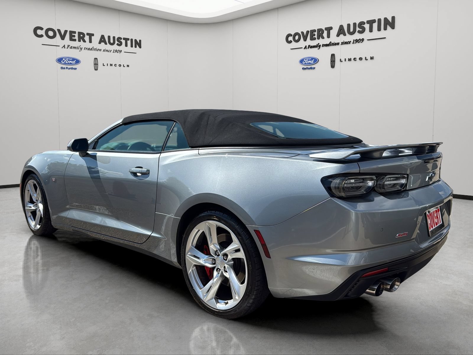 Used 2023 Chevrolet Camaro SS RWD image 3