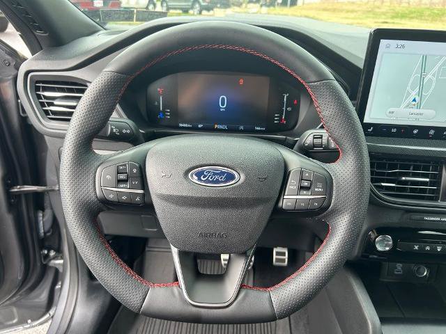 Certified 2023 Ford Escape ST-Line w/ Tech Pack #1 AWD/4WD image 14