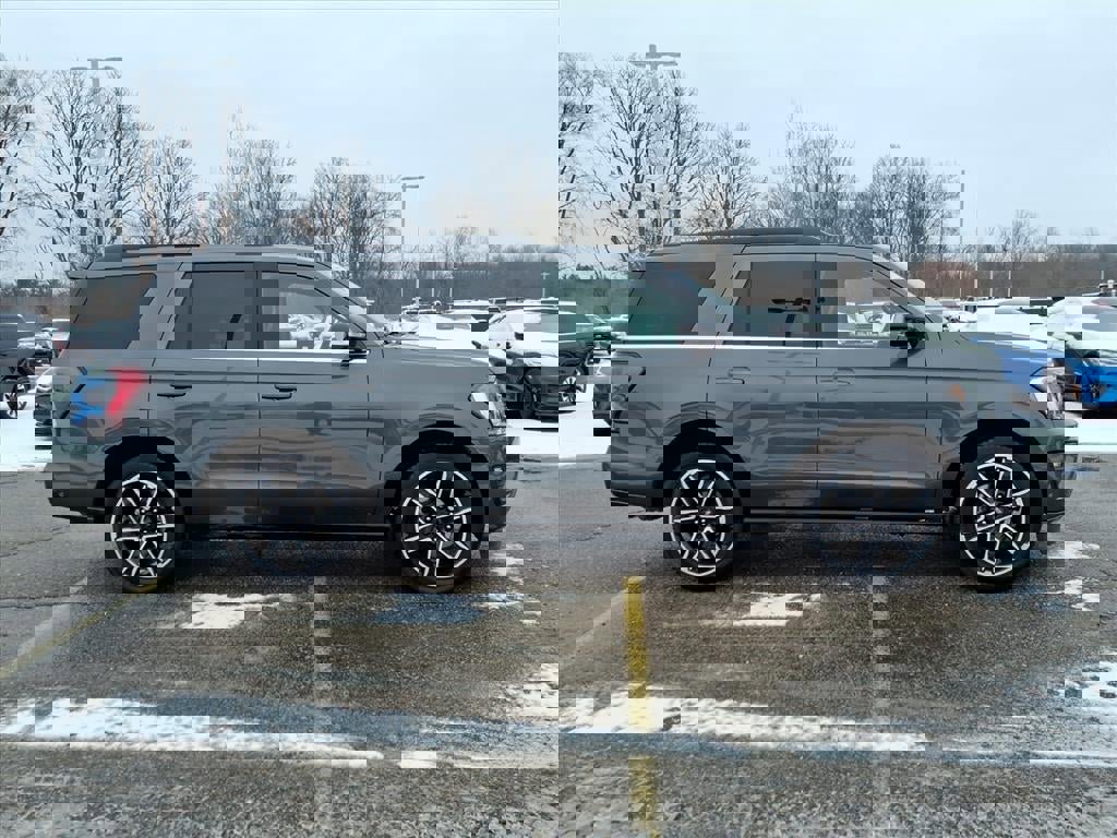 Certified 2020 Ford Expedition Limited w/ Equipment Group 303A image 9