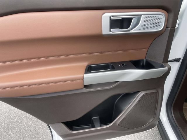 Certified 2022 Ford Explorer King Ranch w/ Class IV Trailer Tow Package AWD/4WD image 17