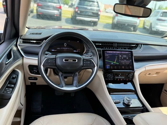 Used 2021 Jeep Grand Cherokee L Limited AWD/4WD image 7