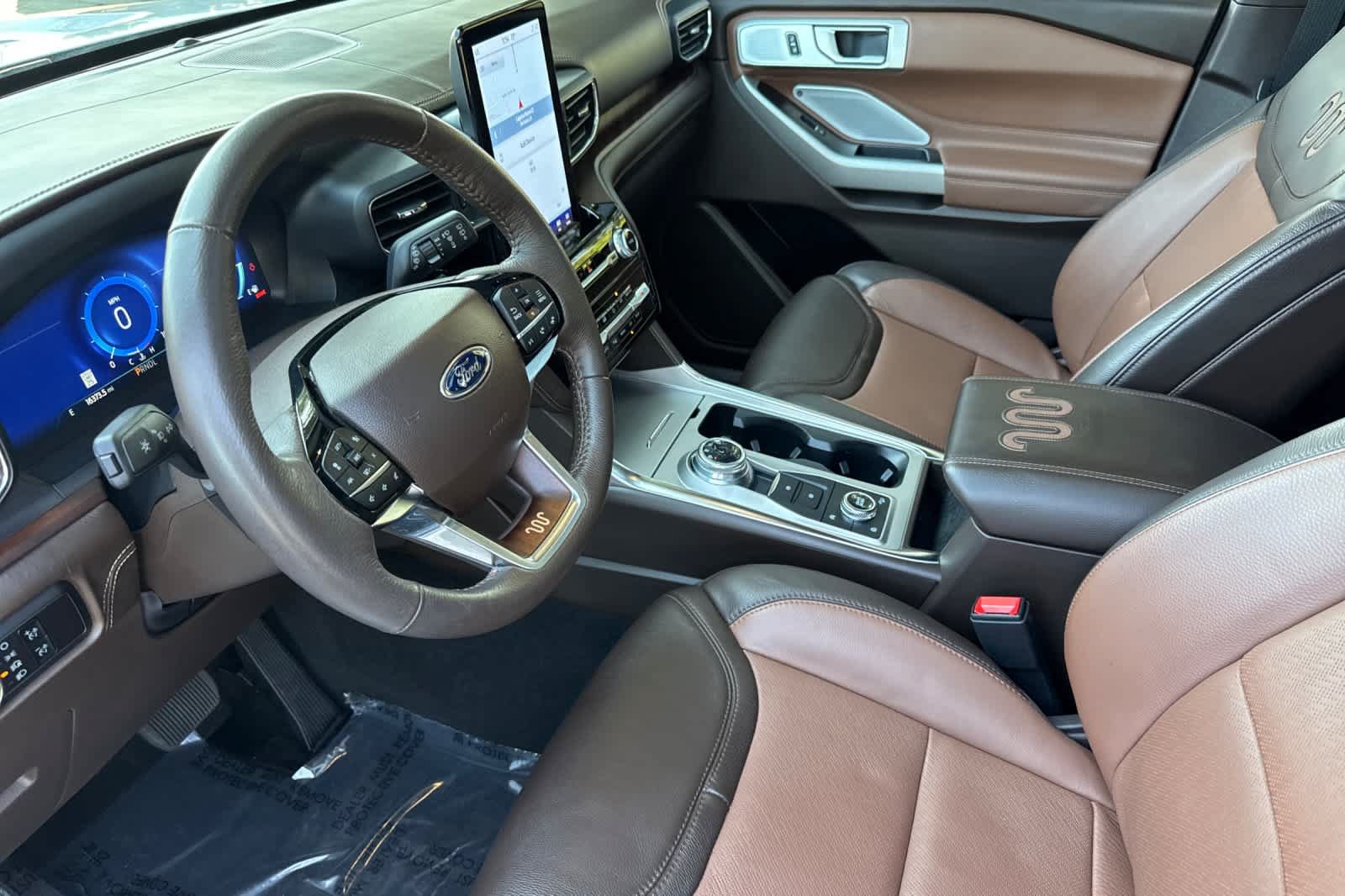Certified 2024 Ford Explorer King Ranch w/ Technology Package AWD/4WD image 11