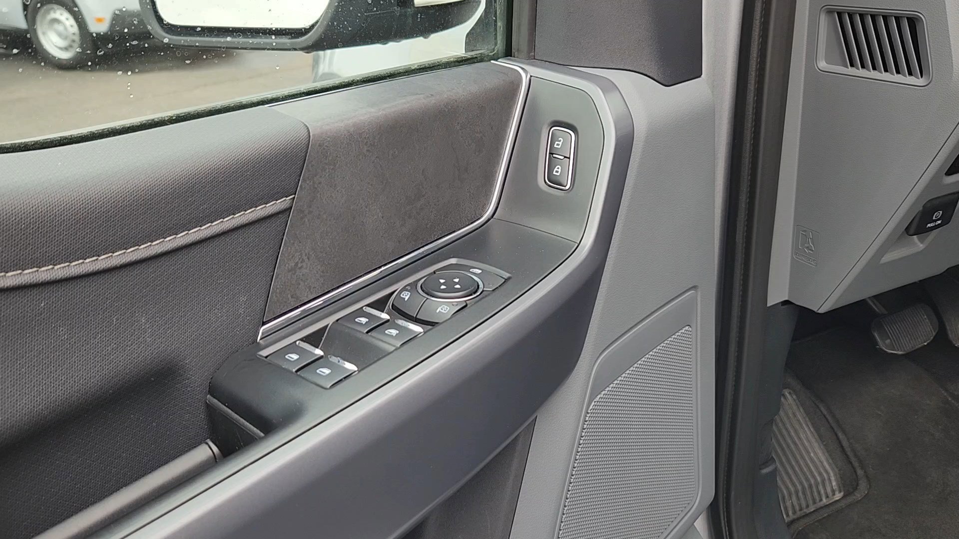 Certified 2025 Ford F150 XLT w/ Equipment Group 301A Standard image 8