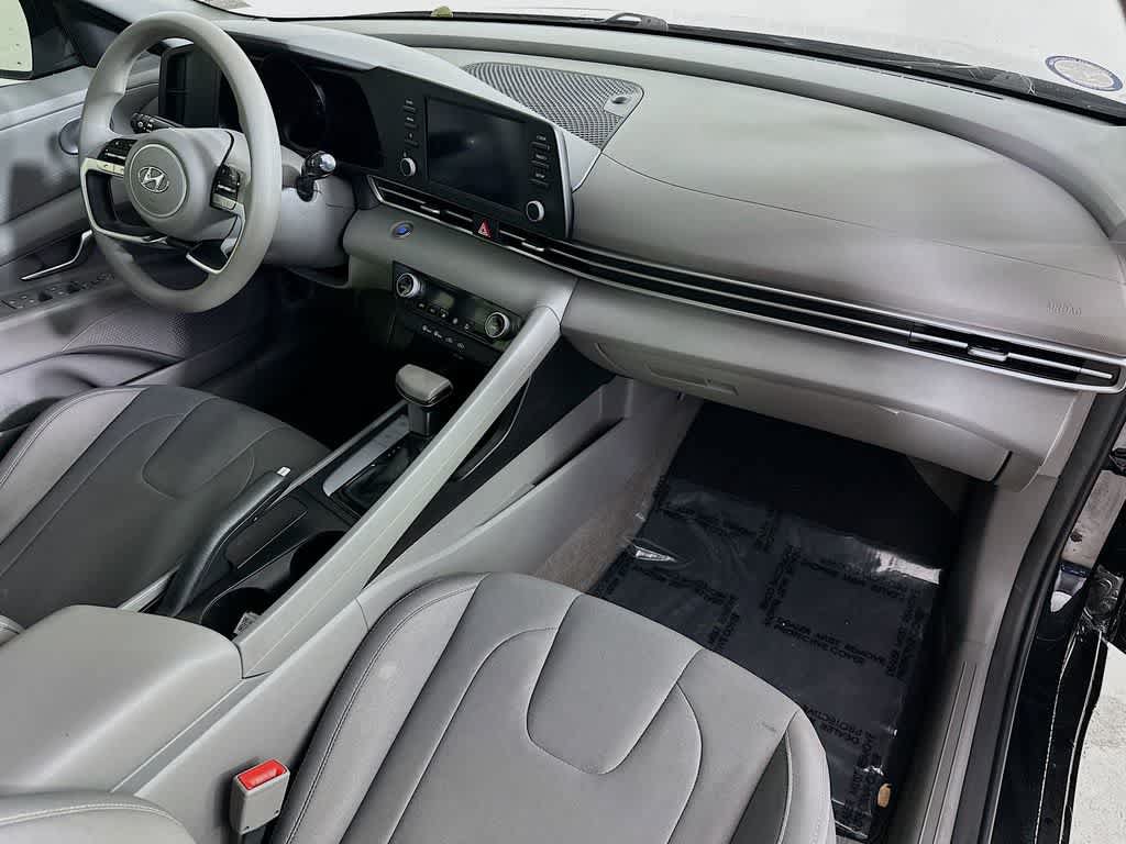 Used 2022 Hyundai Elantra SEL FWD image 30