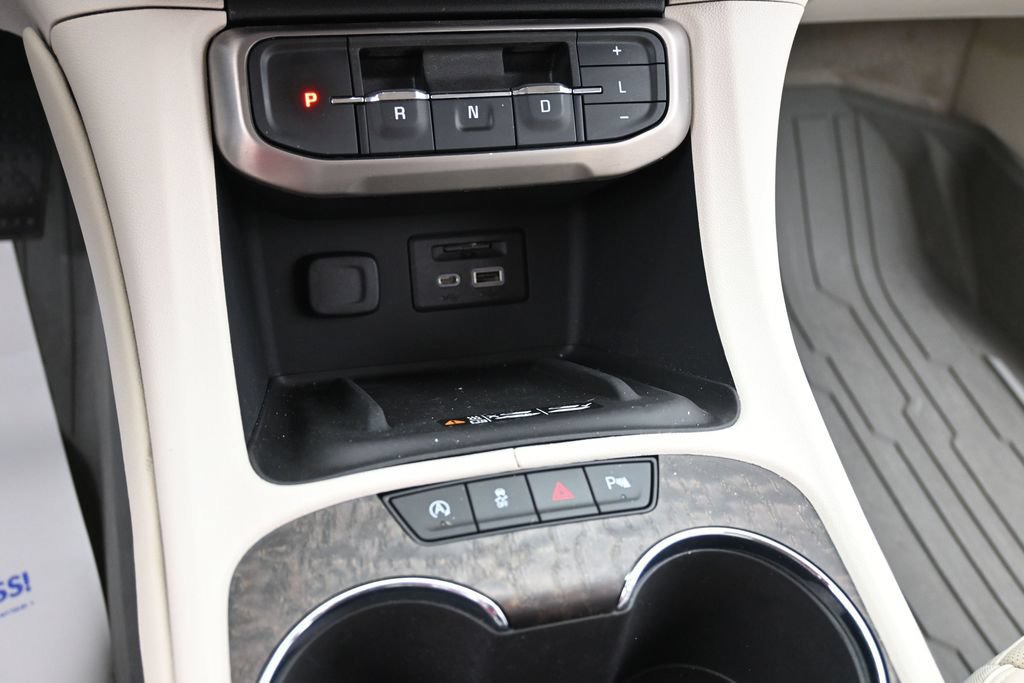 Used 2023 GMC Acadia Denali w/ Denali Ultimate Package AWD/4WD image 13