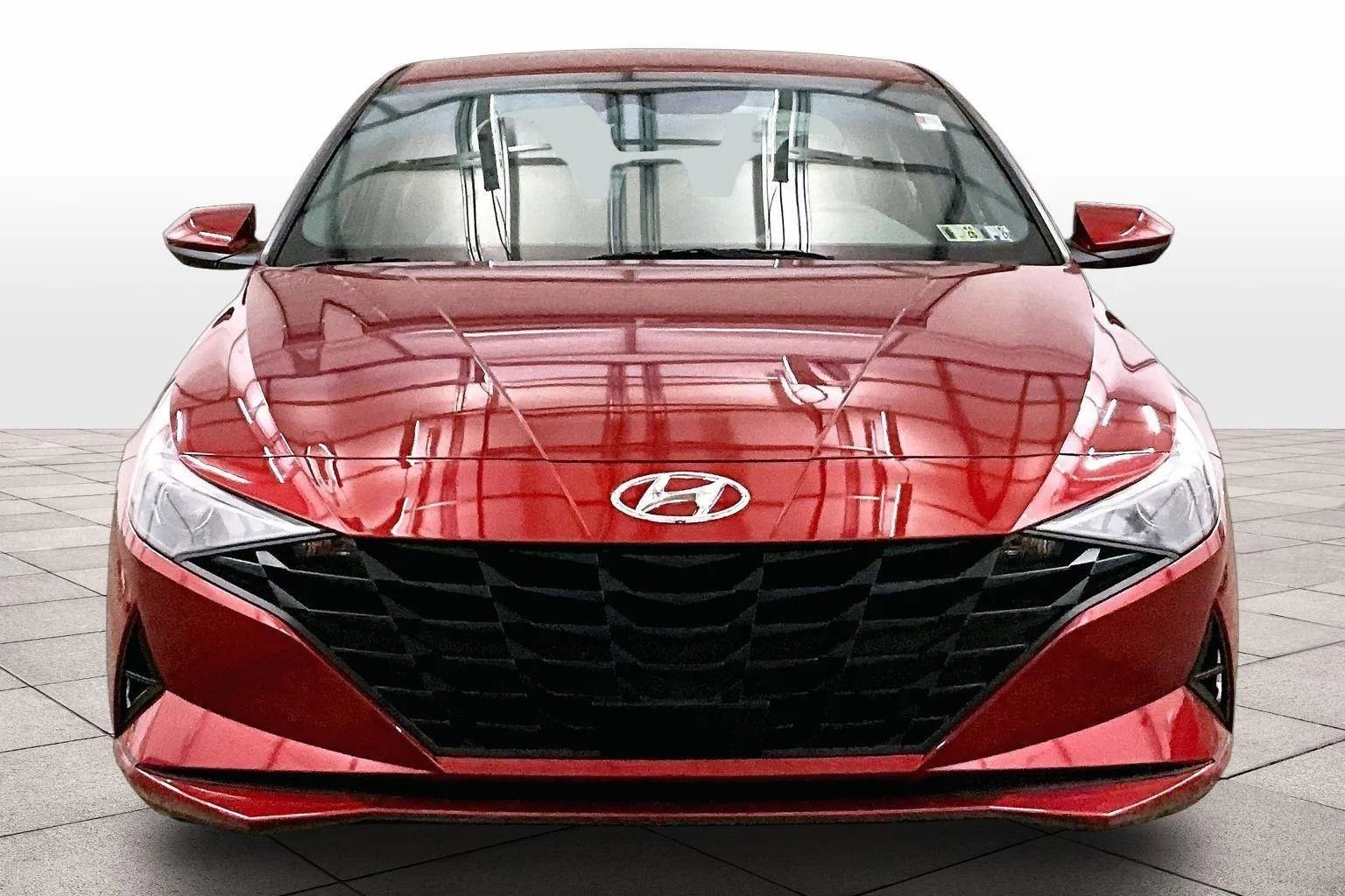 Used 2023 Hyundai Elantra SEL w/ Convenience Package image 3