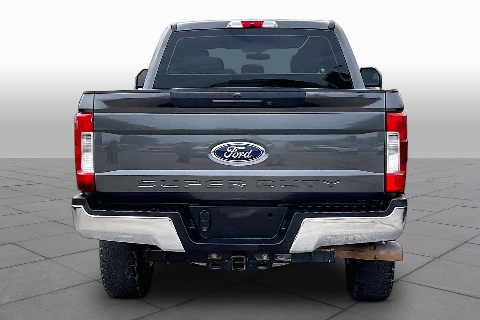 Certified 2019 Ford F250 XL w/ STX Appearance Package AWD/4WD image 5