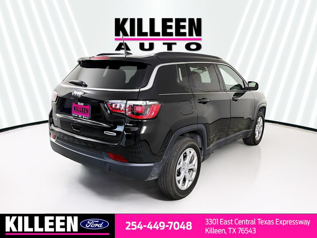 Used 2024 Jeep Compass Latitude AWD/4WD image 9