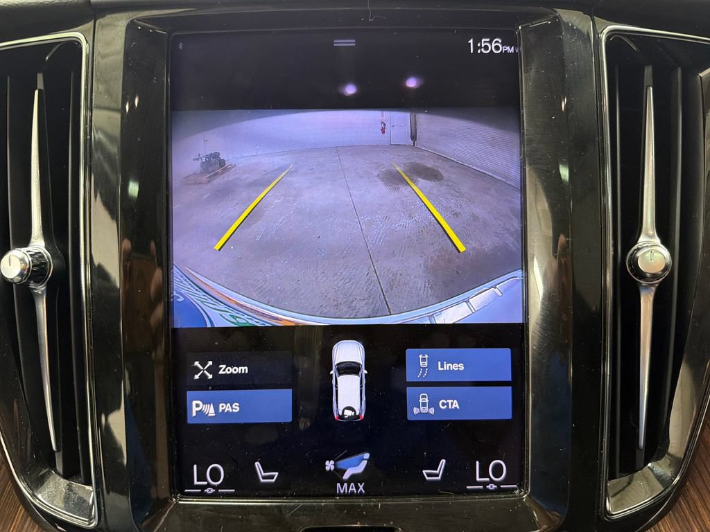 Used 2021 Volvo XC60 T6 Momentum AWD/4WD image 27