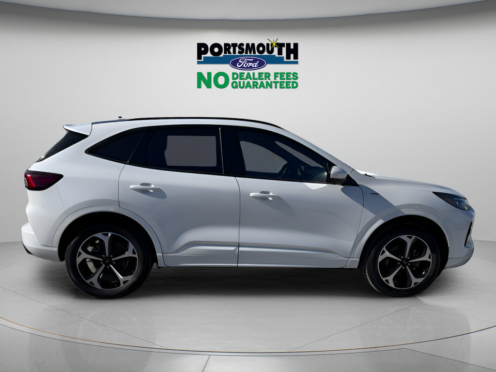 Certified 2025 Ford Escape ST-Line Elite w/ Premium Technology Package AWD/4WD image 6
