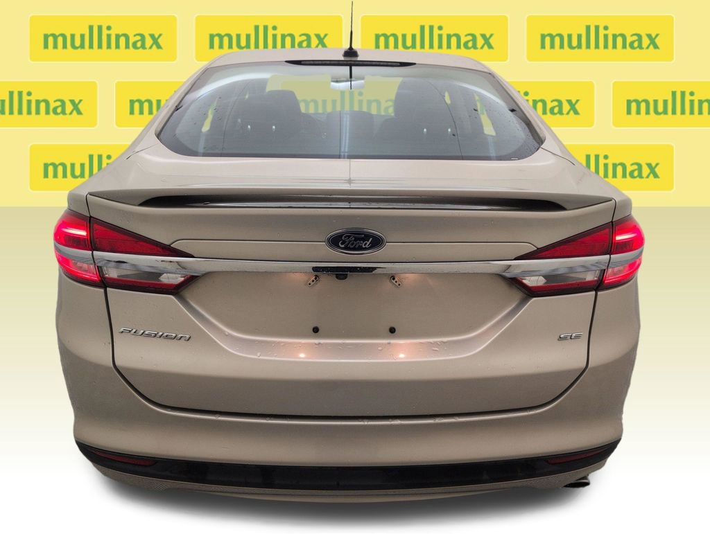 Certified 2018 Ford Fusion SE w/ Equipment Group 201A FWD image 29