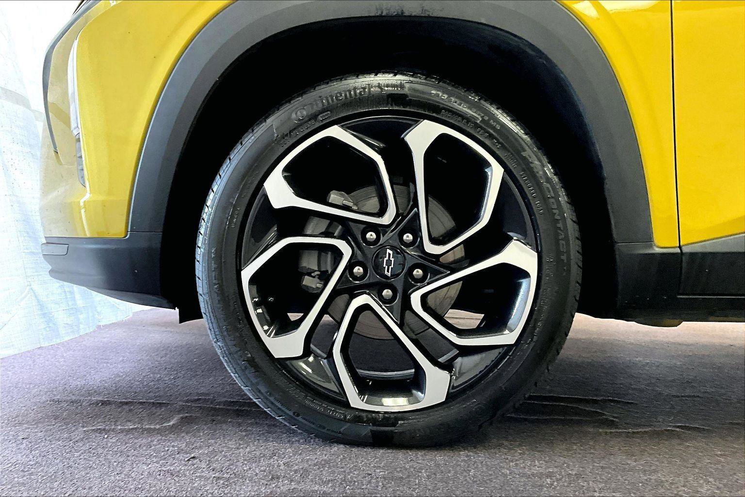 Used 2024 Chevrolet Trax RS w/ Driver Confidence Package image 8