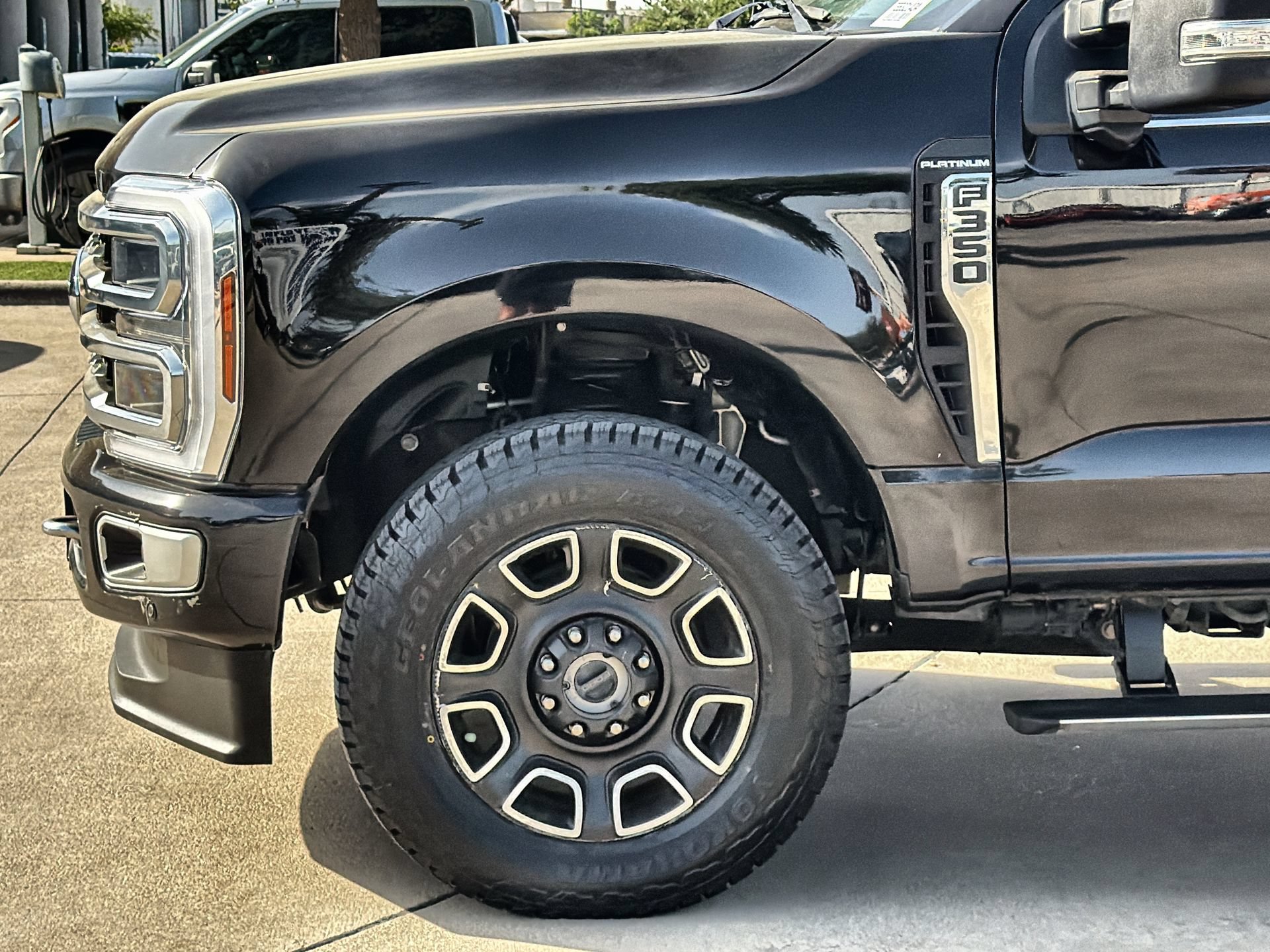 Certified 2024 Ford F350 Platinum w/ FX4 Off-Road Package AWD/4WD image 10