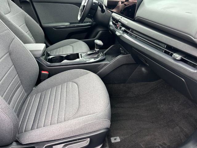 Used 2025 Kia K4 EX FWD image 14