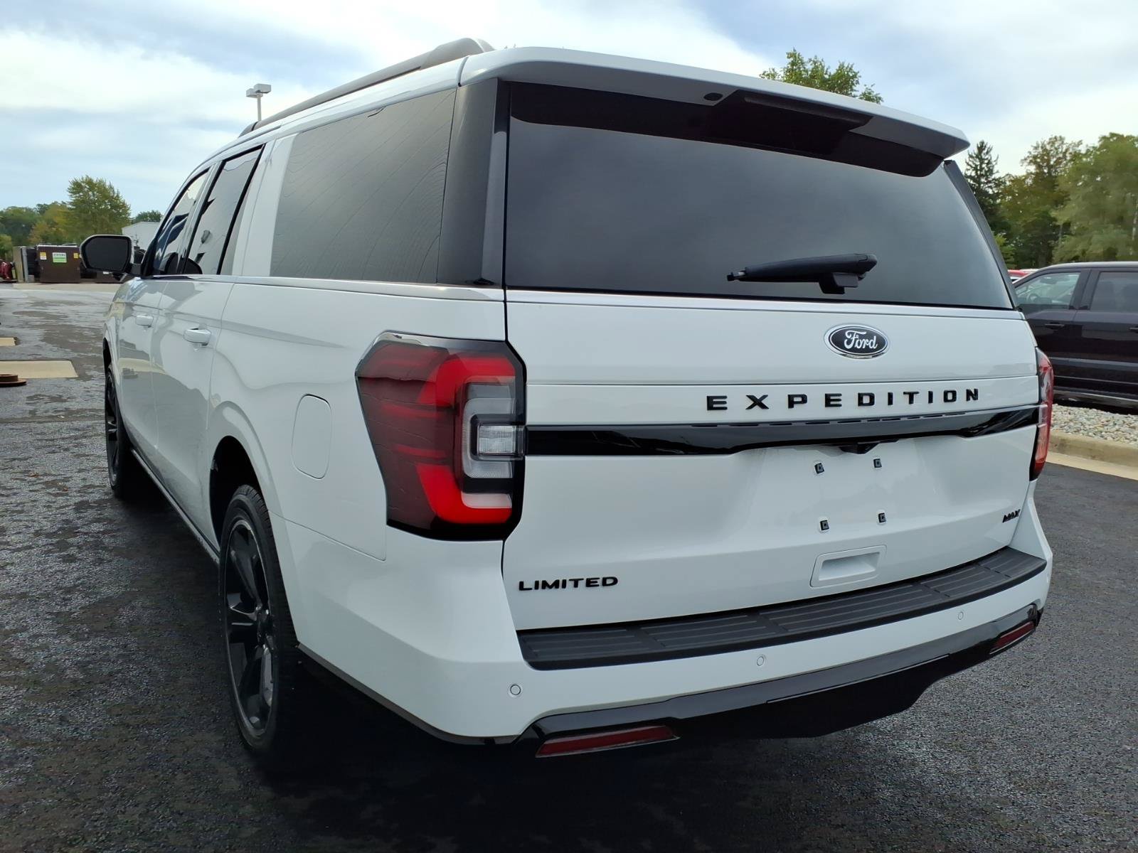 Certified 2024 Ford Expedition Max Limited AWD/4WD image 4