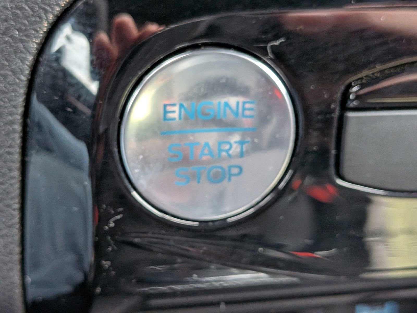 Certified 2023 Ford Escape ST-Line Select w/ Tech Pack #2 image 32