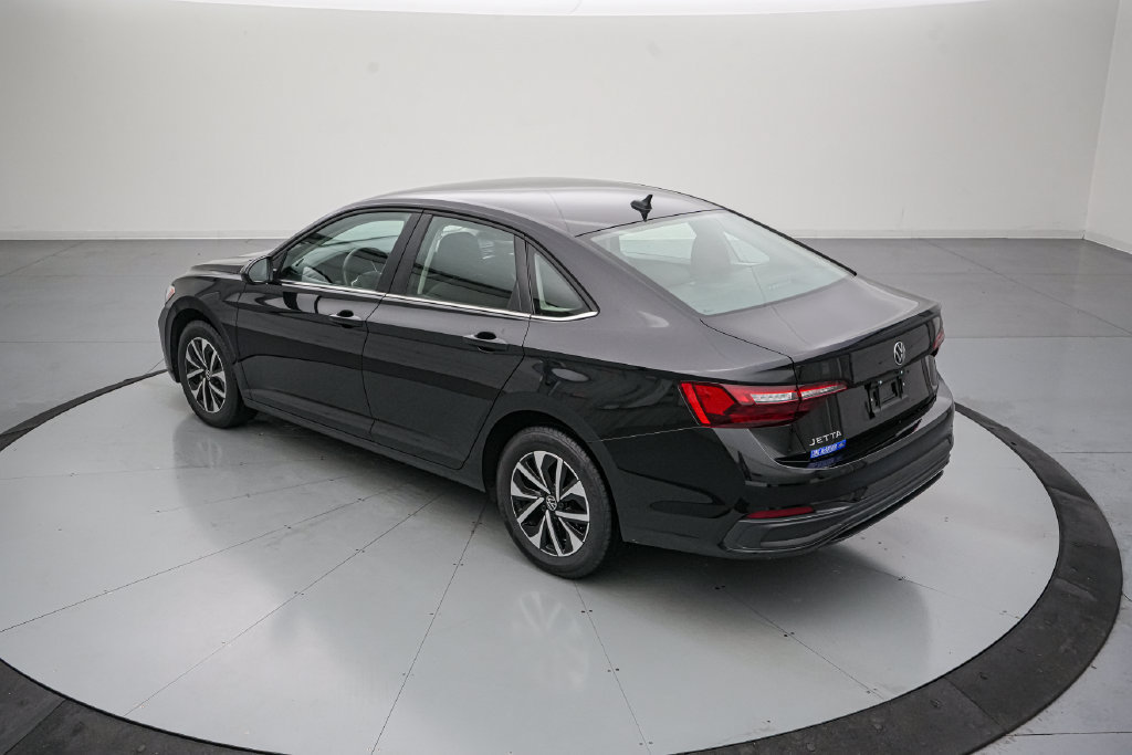 Used 2024 Volkswagen Jetta S FWD image 6