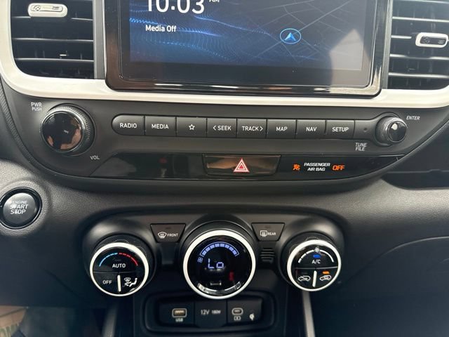 Used 2024 Hyundai Venue Limited FWD image 22