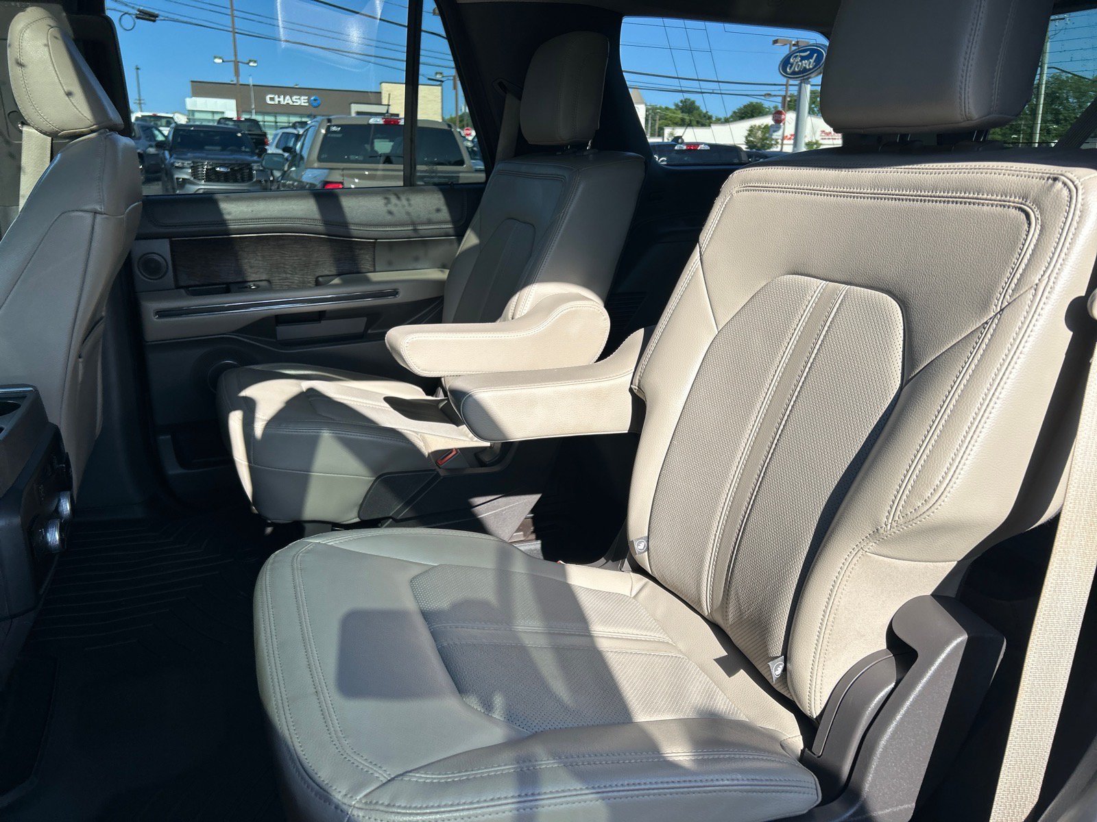 Certified 2021 Ford Expedition Limited AWD/4WD image 10