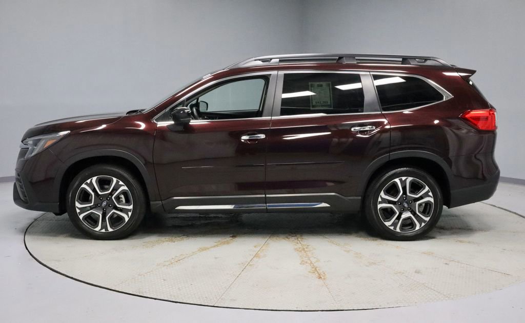 Used 2024 Subaru Ascent Touring image 2