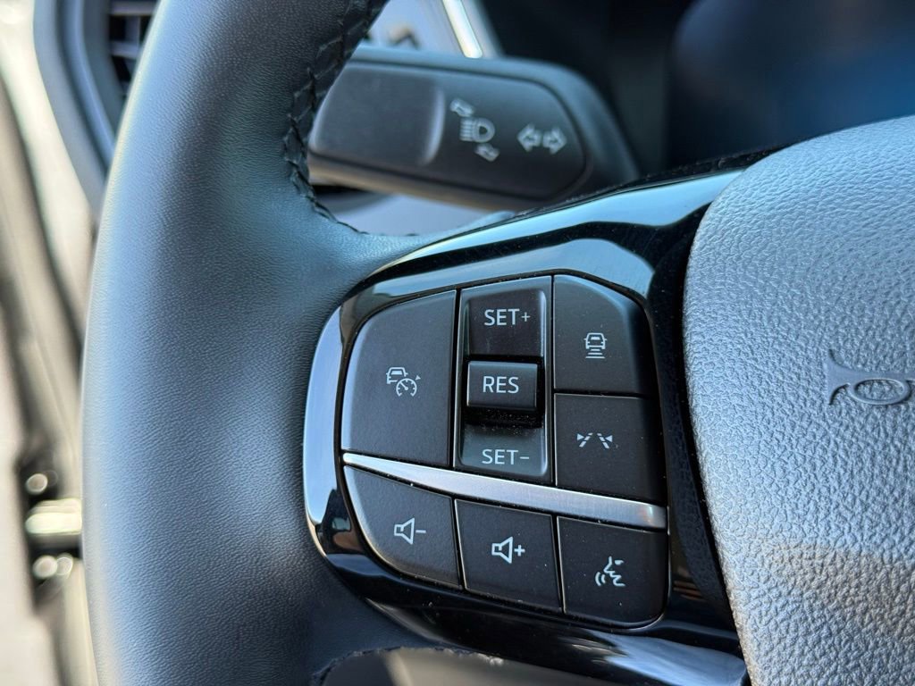 Certified 2023 Ford Escape Platinum w/ Premium Technology Package image 14