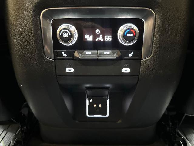 Used 2024 GMC Yukon XL AT4 w/ Technology Package AWD/4WD image 32