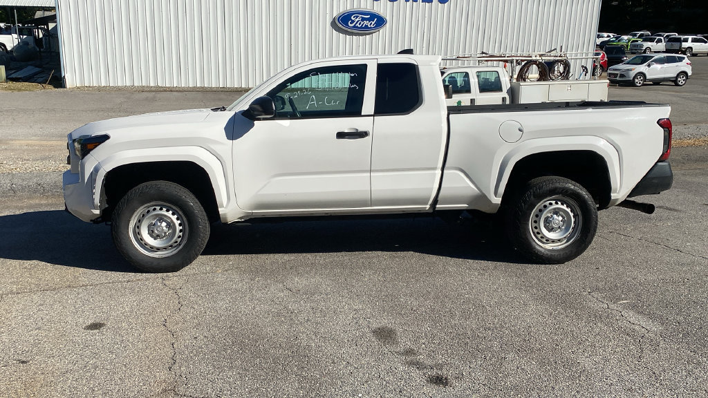 Used 2024 Toyota Tacoma SR RWD image 8