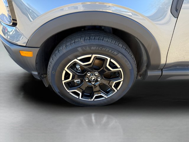 Certified 2025 Ford Bronco Sport Outer Banks w/ Outer Banks Tech Package+ AWD/4WD image 28