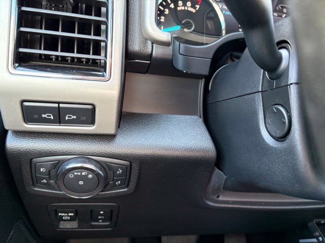 Certified 2019 Ford F150 Lariat w/ Equipment Group 502A Luxury AWD/4WD image 25