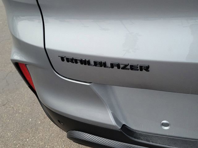 Used 2023 Chevrolet TrailBlazer RS w/ Sun and Liftgate Package image 27