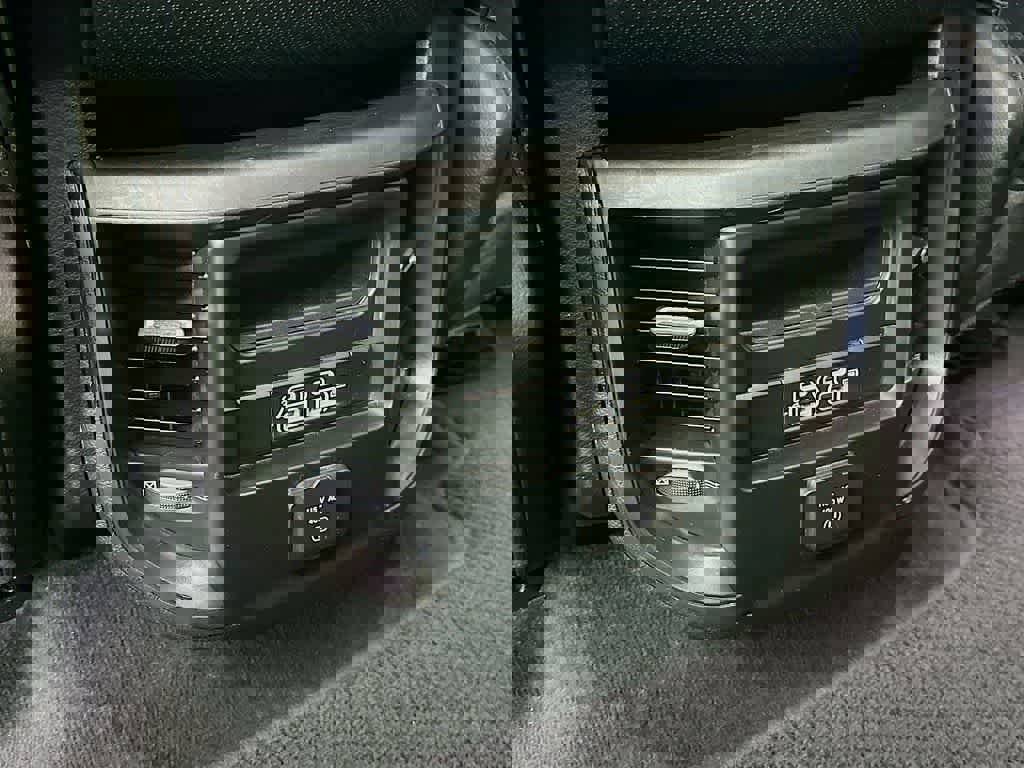 Used 2020 RAM 1500 Laramie w/ Off Road Group image 16