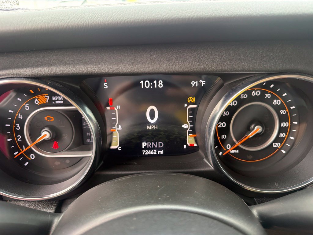 Used 2022 Jeep Wrangler Unlimited Sahara AWD/4WD image 33