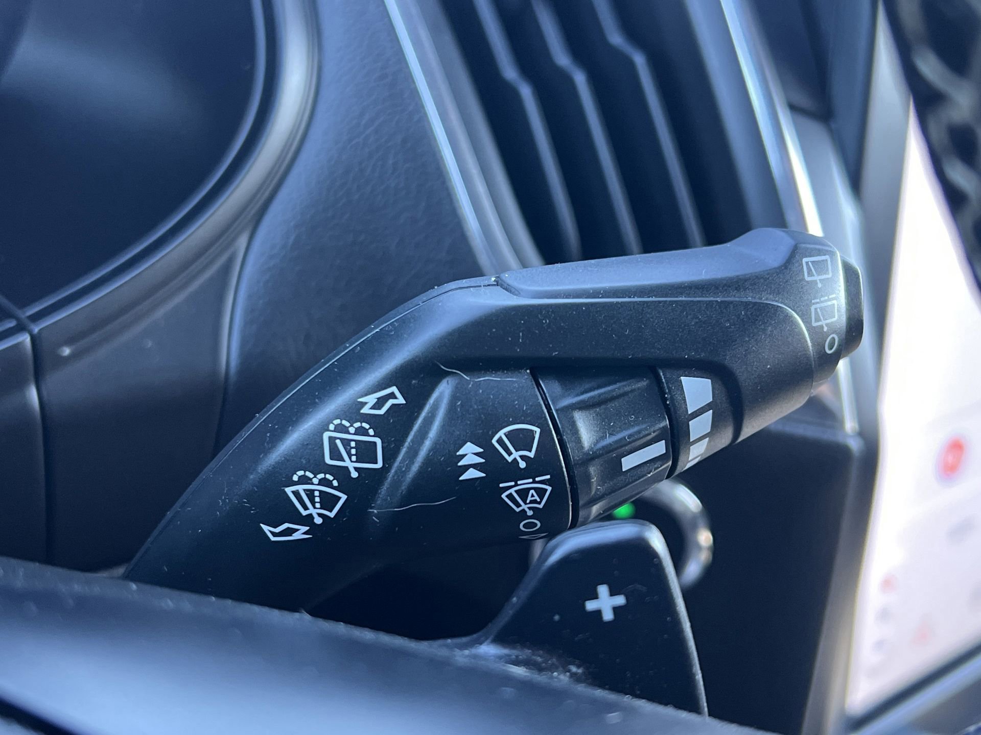 Certified 2023 Ford Edge ST image 18