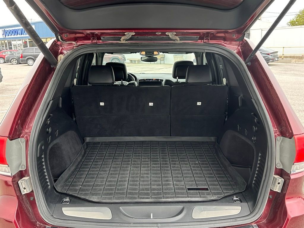 Used 2019 Jeep Grand Cherokee Limited AWD/4WD image 16