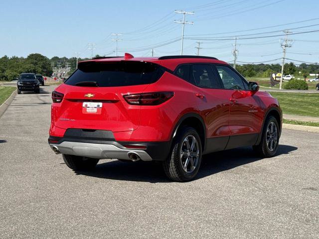 Used 2023 Chevrolet Blazer LT AWD/4WD image 4