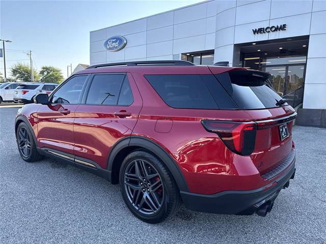 Certified 2025 Ford Explorer ST AWD/4WD image 14