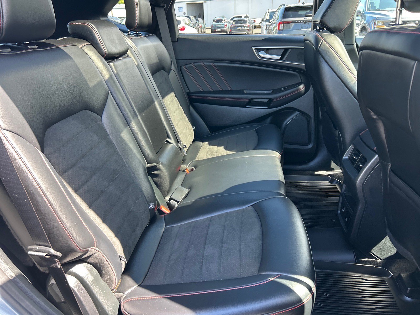 Certified 2022 Ford Edge ST-Line w/ Class II Trailer Tow Package AWD/4WD image 21