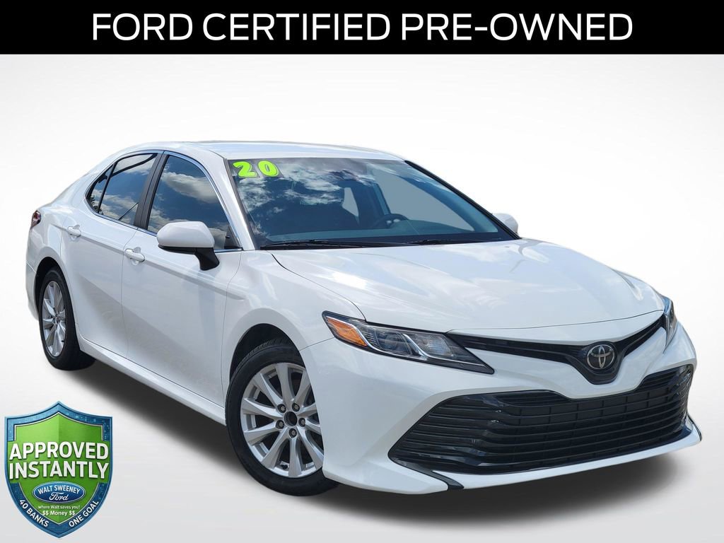 Used 2020 Toyota Camry LE FWD image 1