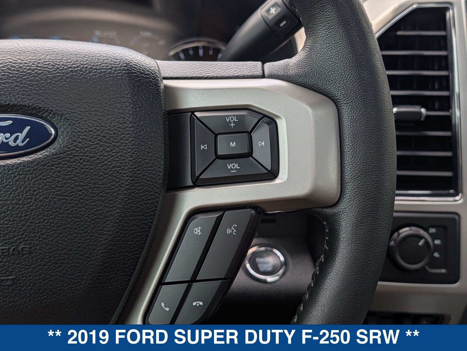 Certified 2019 Ford F250 Lariat w/ Lariat Ultimate Package AWD/4WD image 32