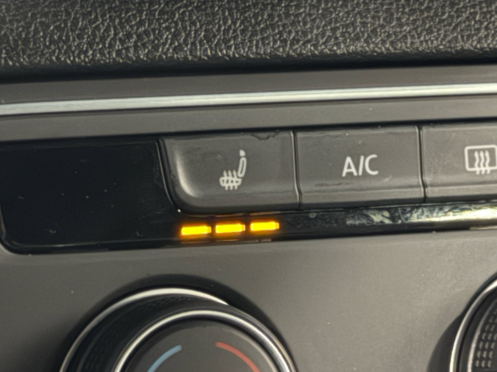 Used 2023 Volkswagen Atlas Cross Sport SE image 24