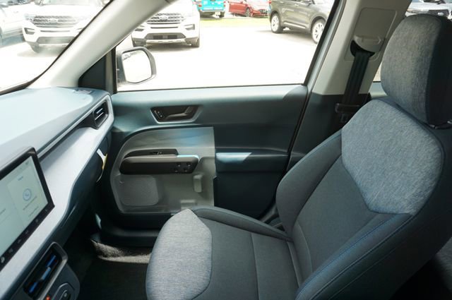 Certified 2025 Ford Maverick XLT w/ XLT Luxury Package AWD/4WD image 35