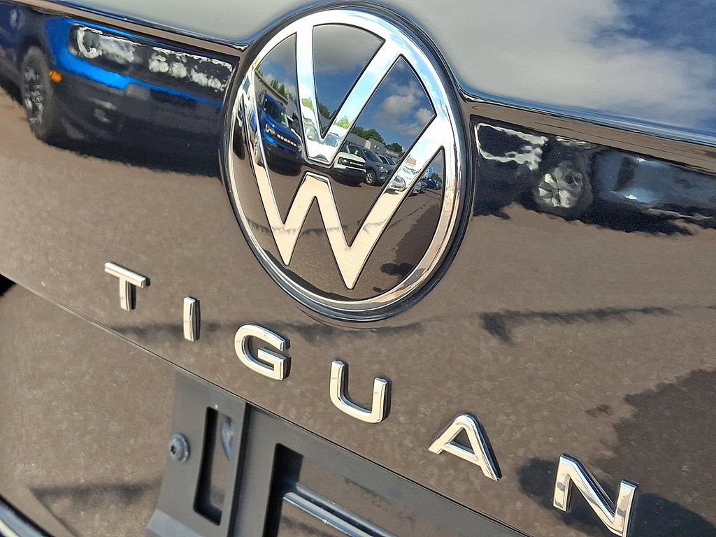 Used 2024 Volkswagen Tiguan SE AWD/4WD image 31