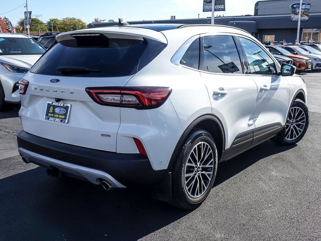 Certified 2023 Ford Escape SE w/ PHEV Premium Package image 10