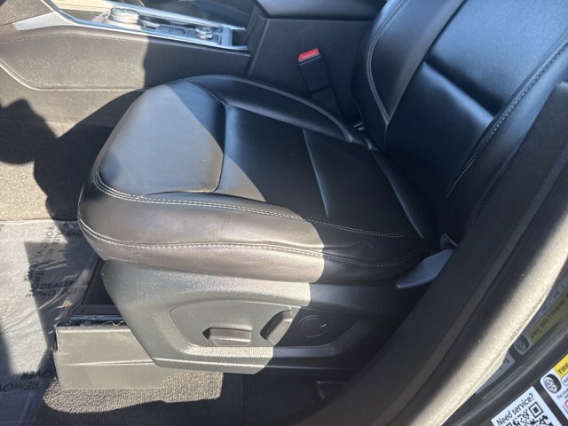 Certified 2022 Ford Explorer XLT w/ Equipment Group 202A AWD/4WD image 7
