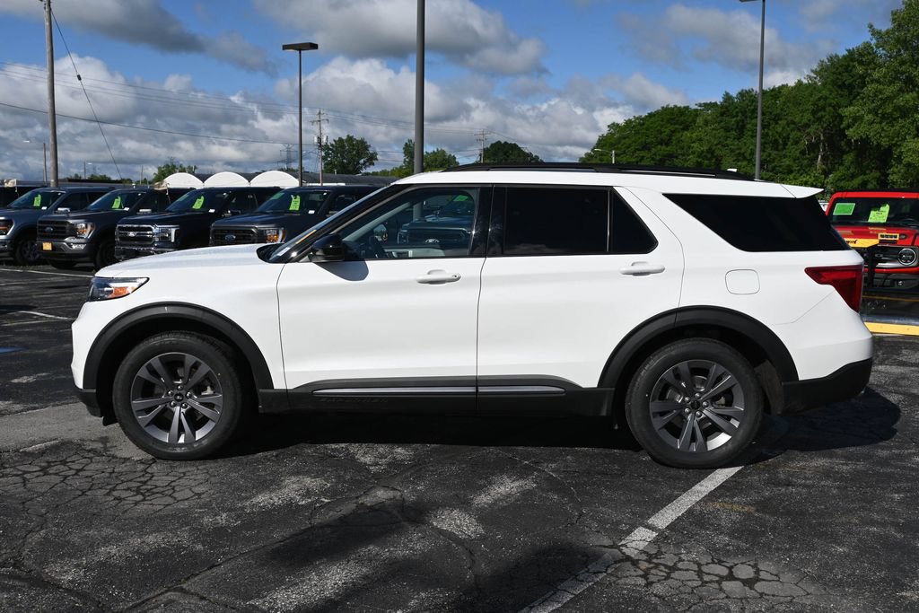 Certified 2023 Ford Explorer XLT AWD/4WD image 4
