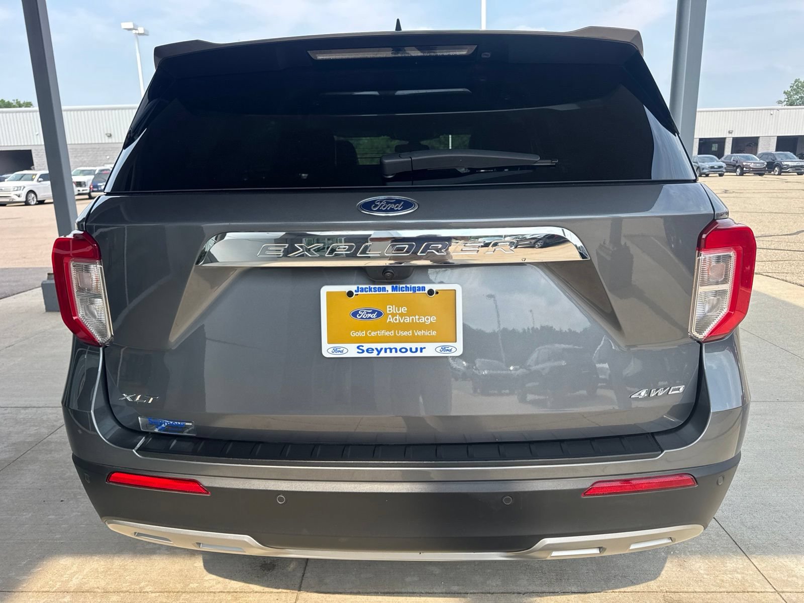 Certified 2024 Ford Explorer XLT w/ Equipment Group 202A AWD/4WD image 6