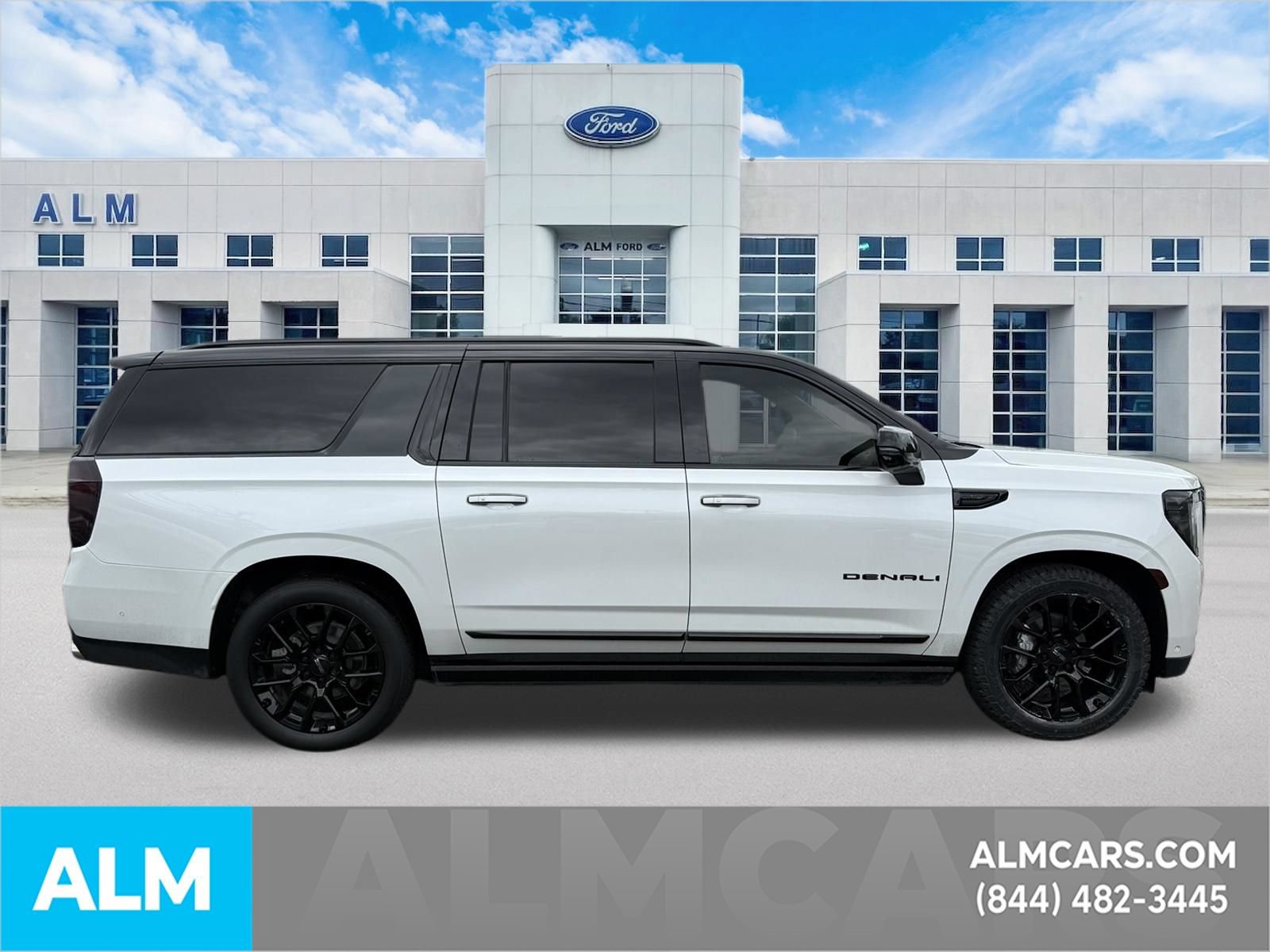 Used 2023 GMC Yukon XL Denali w/ Denali Reserve Package RWD image 6