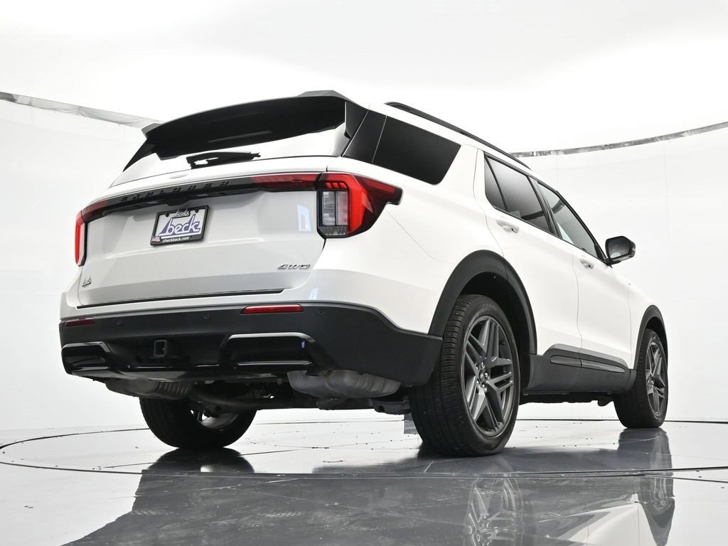 Certified 2025 Ford Explorer ST-Line w/ Premium Package image 16